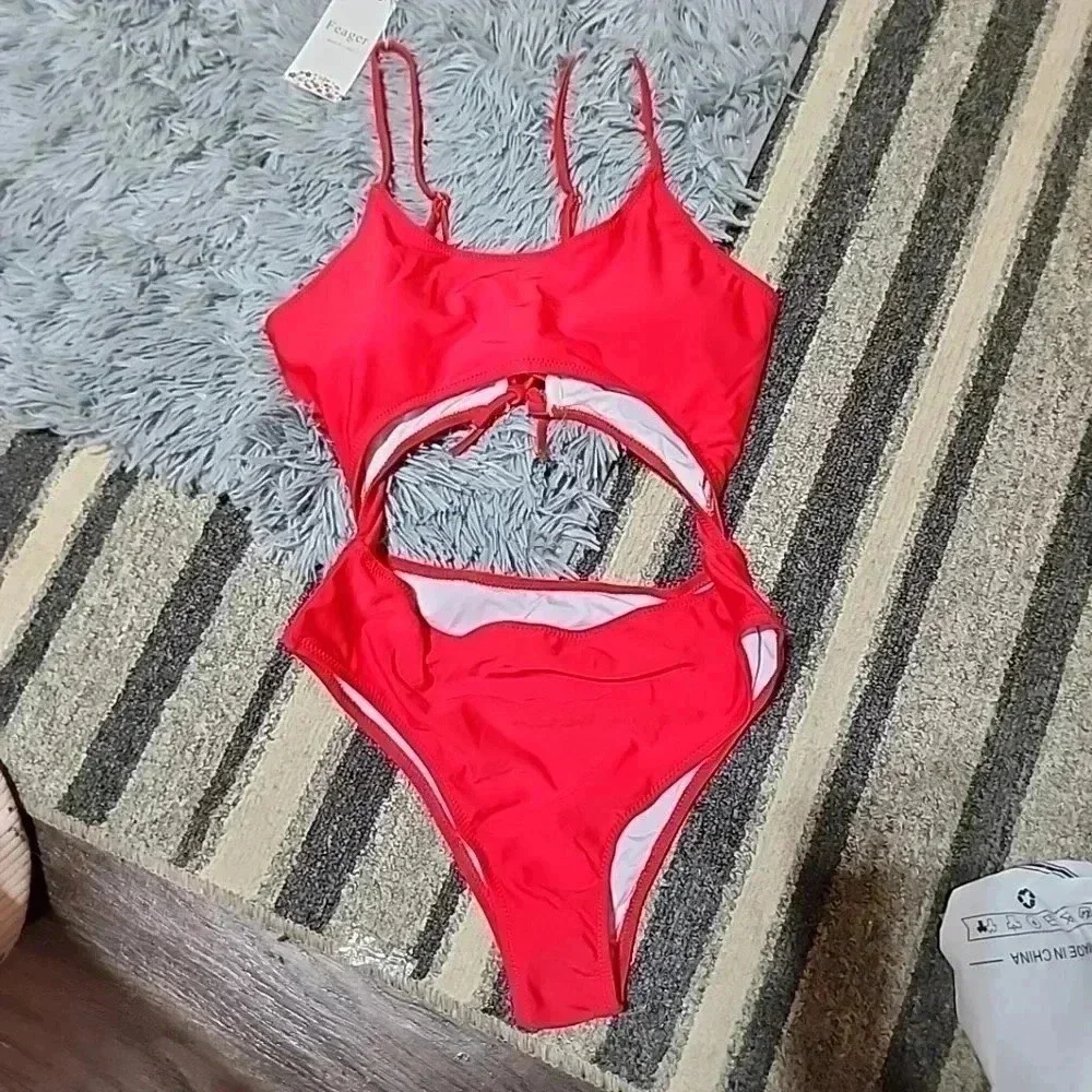 New with tags womens Scoop neck lace back bathing suit. Size Medium - Picture 4 of 9